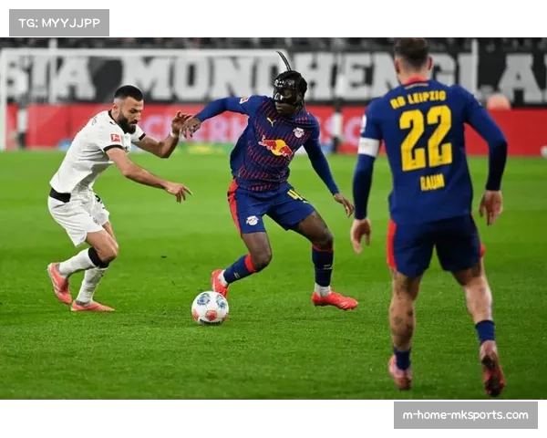 多特蒙德后防人员危机 客串中卫组合面临考验